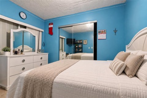 Touwnhouse à vendre à Miami Gardens, Floride: 3 chambres, 120.96 m2 № 2409345 - photo 20