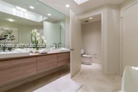 Купить кондоминиум в Норт-Майами-Бич, Флорида 2 спальни, 168.8м2, № 2051413 - фото 18