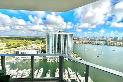 Купить кондоминиум в Норт-Майами-Бич, Флорида 2 спальни, 168.8м2, № 2051413 - фото 2