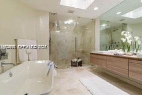 Купить кондоминиум в Норт-Майами-Бич, Флорида 2 спальни, 168.8м2, № 2051413 - фото 19