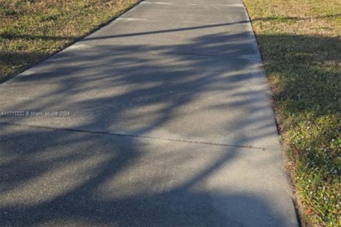 Terrain à vendre à Cape Coral, Floride № 1958848 - photo 5