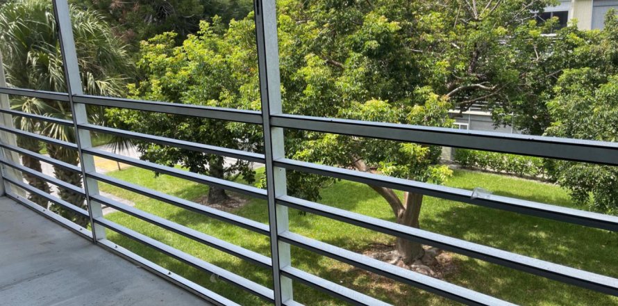 Condominio en Boca Raton, Florida, 2 dormitorios № 710372