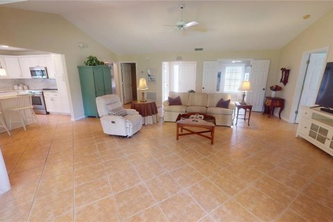 House in Englewood, Florida 2 bedrooms, 147.53 sq.m. № 1771295 - photo 10