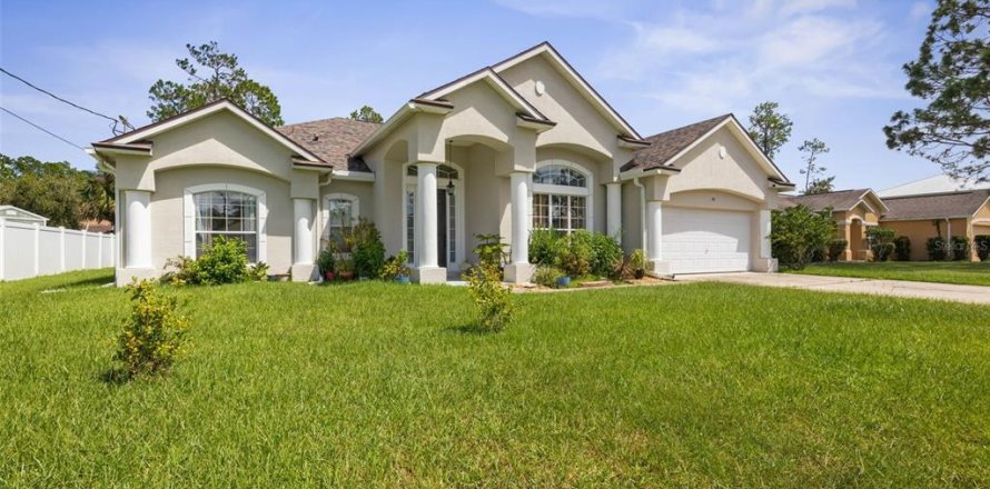 House in Palm Coast, Florida 4 bedrooms, 231.14 sq.m. № 1915220