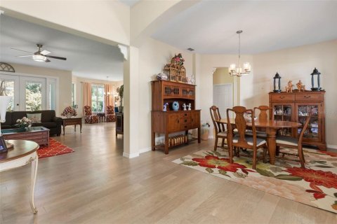 House in Palm Coast, Florida 4 bedrooms, 231.14 sq.m. № 1915220 - photo 4