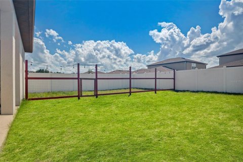 Casa en venta en Winter Haven, Florida, 4 dormitorios, 209.12 m2 № 1905314 - foto 27