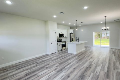 Villa ou maison à vendre à Citrus Springs, Floride: 4 chambres, 143.81 m2 № 2136252 - photo 3