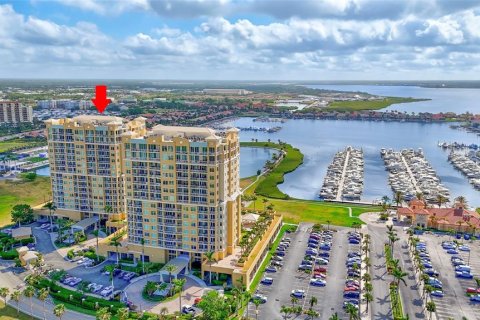 Condo in Palmetto, Florida, 3 bedrooms  № 1677974 - photo 1