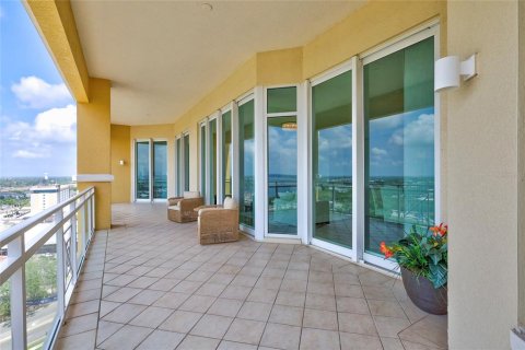 Condo in Palmetto, Florida, 3 bedrooms  № 1677974 - photo 28