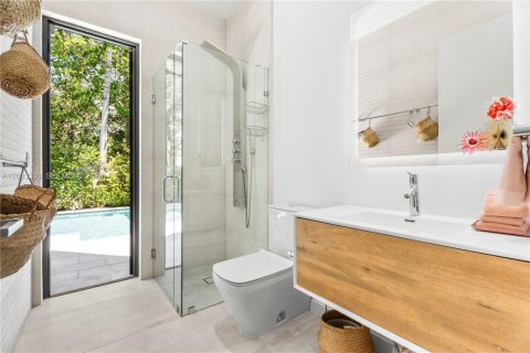 Condo in Miami, Florida, 5 bedrooms  № 2072573 - photo 19