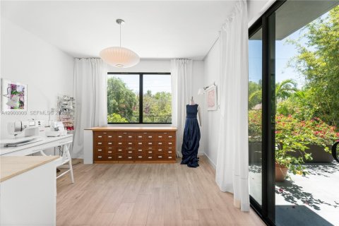 Condo in Miami, Florida, 5 bedrooms  № 2072573 - photo 30