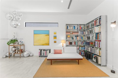 Condo in Miami, Florida, 5 bedrooms  № 2072573 - photo 17