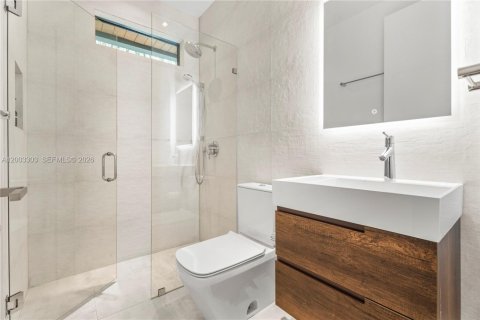Condo in Miami, Florida, 5 bedrooms  № 2072573 - photo 23