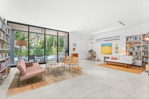 Condo in Miami, Florida, 5 bedrooms  № 2072573 - photo 14