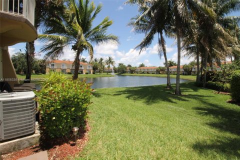 Touwnhouse à vendre à Miramar, Floride: 3 chambres, 117.99 m2 № 1813993 - photo 24