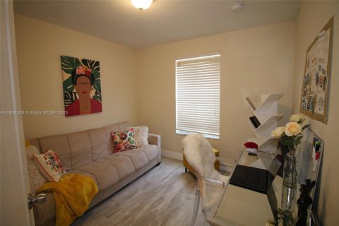 Touwnhouse à vendre à Miramar, Floride: 3 chambres, 117.99 m2 № 1813993 - photo 10
