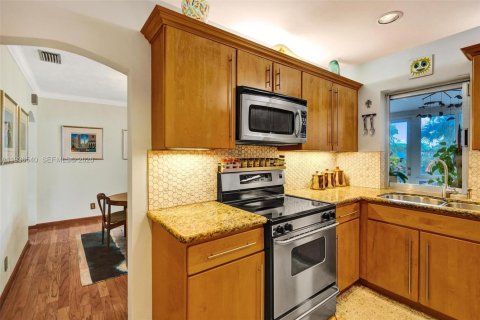 Casa en venta en Hollywood, Florida, 3 dormitorios, 140.1 m2 № 1995245 - foto 14