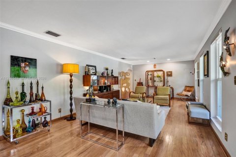 Casa en venta en Hollywood, Florida, 3 dormitorios, 140.1 m2 № 1995245 - foto 9