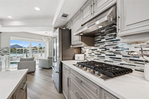 Villa ou maison à vendre à Belleair Beach, Floride: 3 chambres, 229.47 m2 № 2142241 - photo 12