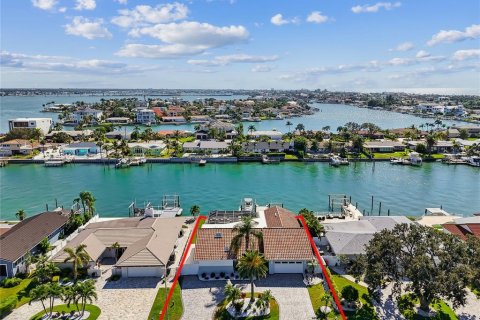 Villa ou maison à Belleair Beach, Floride 3 chambres, 229.47 m2 № 2142241