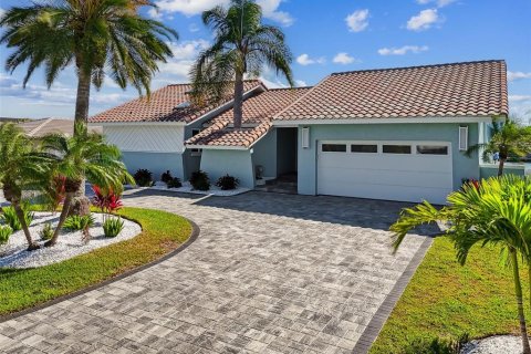 Villa ou maison à vendre à Belleair Beach, Floride: 3 chambres, 229.47 m2 № 2142241 - photo 2