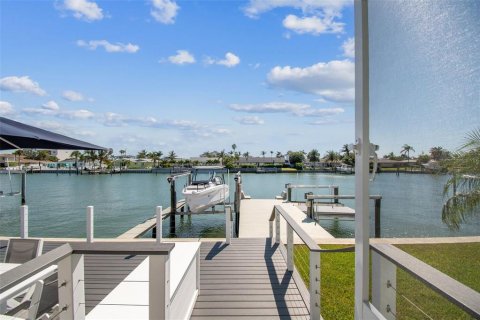 Villa ou maison à vendre à Belleair Beach, Floride: 3 chambres, 229.47 m2 № 2142241 - photo 17