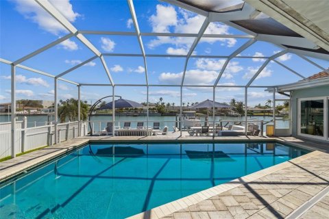 Villa ou maison à vendre à Belleair Beach, Floride: 3 chambres, 229.47 m2 № 2142241 - photo 4