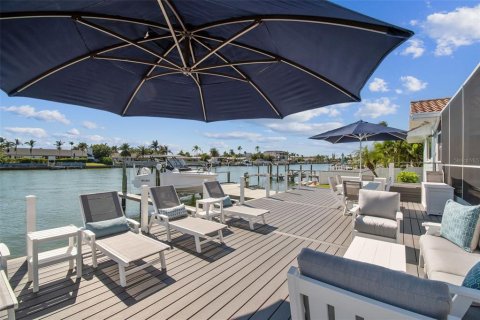 Villa ou maison à vendre à Belleair Beach, Floride: 3 chambres, 229.47 m2 № 2142241 - photo 3