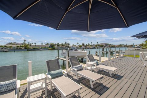 Villa ou maison à vendre à Belleair Beach, Floride: 3 chambres, 229.47 m2 № 2142241 - photo 16