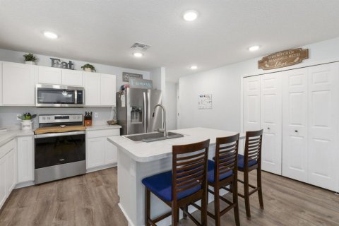 Casa en venta en Port St. Lucie, Florida, 4 dormitorios, 198.25 m2 № 2078353 - foto 8