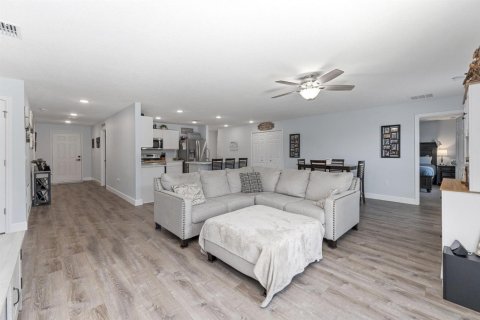 Casa en venta en Port St. Lucie, Florida, 4 dormitorios, 198.25 m2 № 2078353 - foto 11