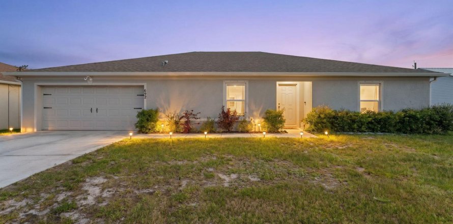Casa en Port St. Lucie, Florida 4 dormitorios, 198.25 m2 № 2078353