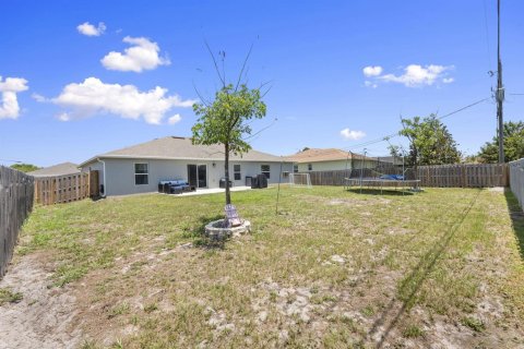 Casa en venta en Port St. Lucie, Florida, 4 dormitorios, 198.25 m2 № 2078353 - foto 25