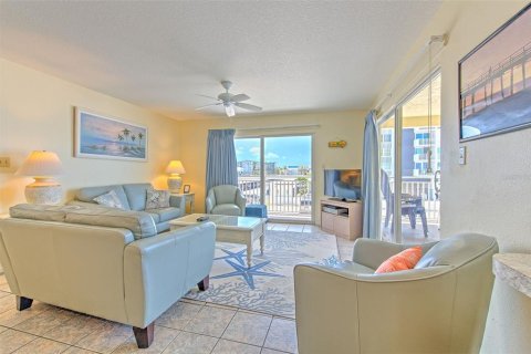 Condominio en venta en Redington Shores, Florida, 3 dormitorios, 134.71 m2 № 1833031 - foto 9