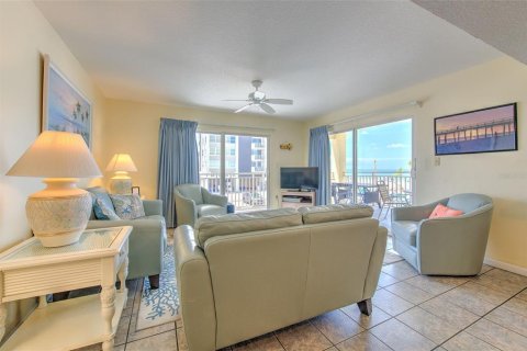 Condominio en venta en Redington Shores, Florida, 3 dormitorios, 134.71 m2 № 1833031 - foto 8