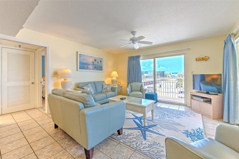 Condominio en venta en Redington Shores, Florida, 3 dormitorios, 134.71 m2 № 1833031 - foto 10