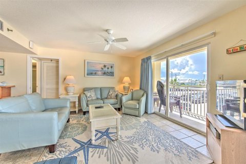 Condominio en venta en Redington Shores, Florida, 3 dormitorios, 134.71 m2 № 1833031 - foto 6