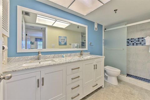 Condominio en venta en Redington Shores, Florida, 3 dormitorios, 134.71 m2 № 1833031 - foto 24
