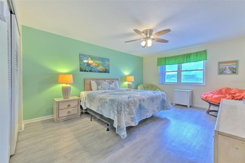 Condominio en venta en Redington Shores, Florida, 3 dormitorios, 134.71 m2 № 1833031 - foto 29