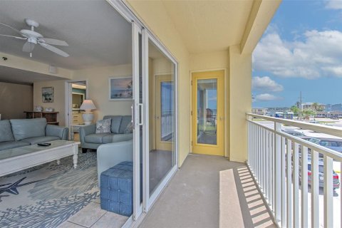 Condominio en venta en Redington Shores, Florida, 3 dormitorios, 134.71 m2 № 1833031 - foto 5