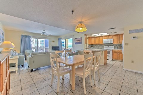 Condominio en venta en Redington Shores, Florida, 3 dormitorios, 134.71 m2 № 1833031 - foto 14