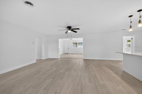 Casa en venta en Apollo Beach, Florida, 3 dormitorios, 150.5 m2 № 1837680 - foto 12