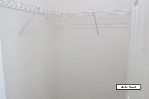 House in Kissimmee, Florida 3 bedrooms, 183.11 sq.m. № 2202607 - photo 12