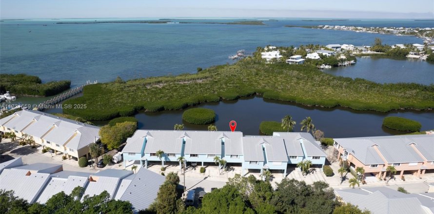 Townhouse in Key Largo, Florida 2 bedrooms, 95.6 sq.m. № 1763657