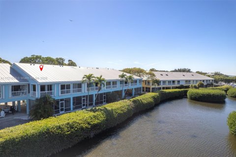 Townhouse in Key Largo, Florida 2 bedrooms, 95.6 sq.m. № 1763657 - photo 2