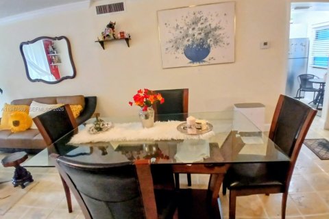 Купить кондоминиум в Авентура, Флорида 2 спальни, 92.34м2, № 2152953 - фото 1