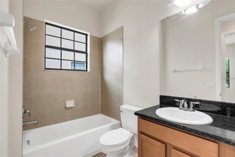 House in Orlando, Florida 4 bedrooms, 204.57 sq.m. № 2120154 - photo 26