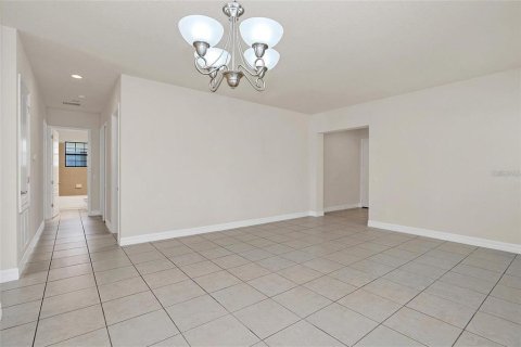 House in Orlando, Florida 4 bedrooms, 204.57 sq.m. № 2120154 - photo 6