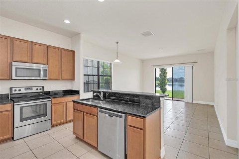 House in Orlando, Florida 4 bedrooms, 204.57 sq.m. № 2120154 - photo 9