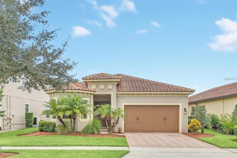 House in Orlando, Florida 4 bedrooms, 204.57 sq.m. № 2120154